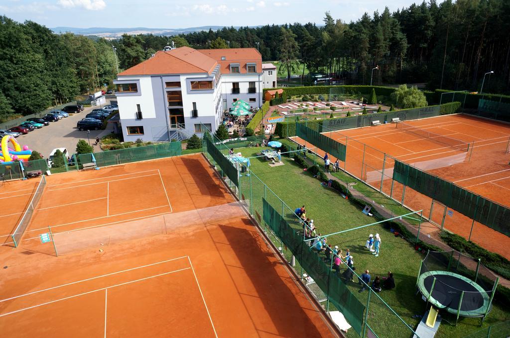 Hotel Sport Zruc Exterior photo