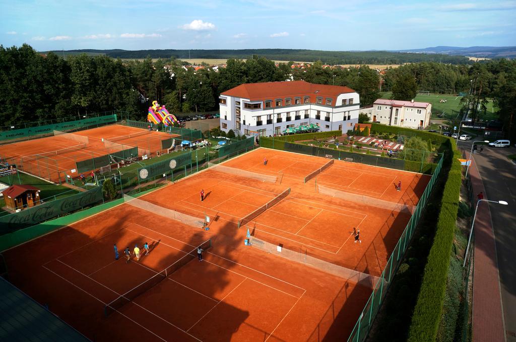 Hotel Sport Zruc Exterior photo